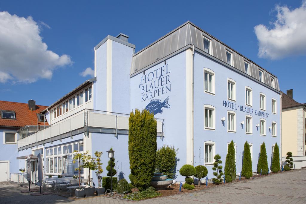 Hotel Blauer Karpfen Oberschleißheim Eksteriør billede